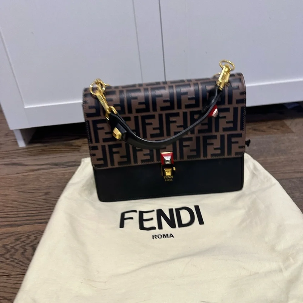 Fendi Brown and Black FF Logo Shoulder Bag with Gold Hardware - Picture 2 of 9